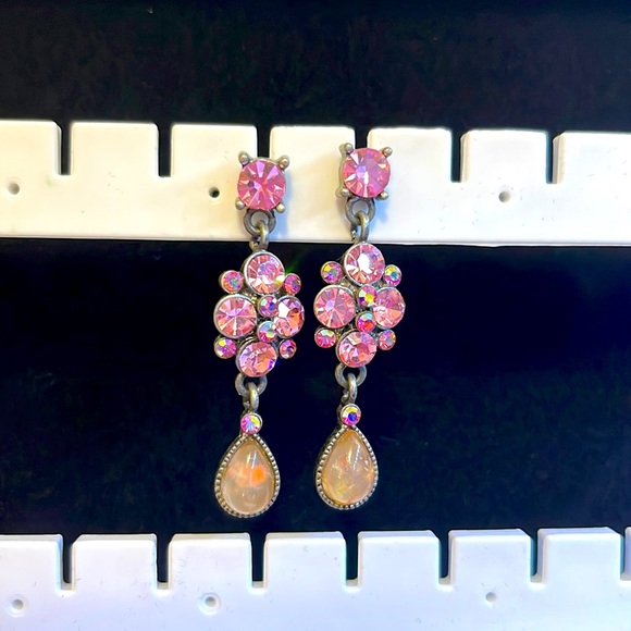 💞Vintagege Pink Earrings💞 - Picture 2 of 3